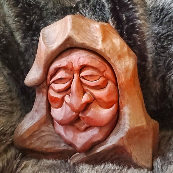 VINTAGE 1980'S FOLK ART HAND CARVED AND CRAFTED WOODEN FACE TRINKET BOX - Picture 9 of 9